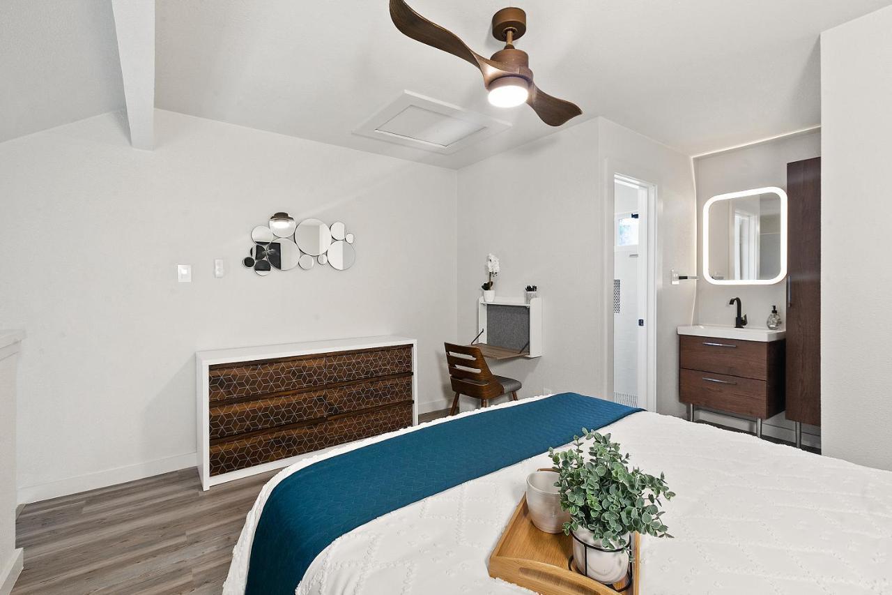 Contemporary Couples Getaway Near Austin Favorites - Loft 21 Daire Dış mekan fotoğraf